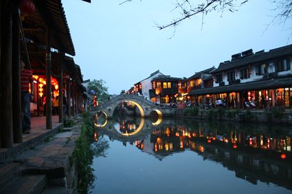 脱离现代的文明 寻找中国年味最浓的十大古镇